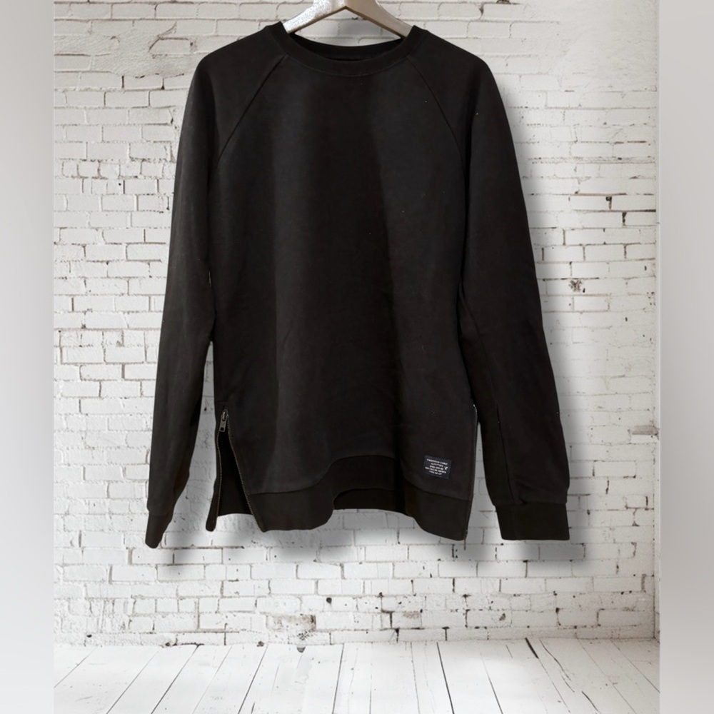 American Eagle 🦅 Black Sweatshirt with Side Zippers